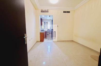 Apartment - Studio - 1 Bathroom for rent in Fire Station Road - Muwaileh - Sharjah