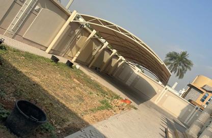 Villa - 5 - 7 for rent in Al Falaj - Al Riqqa - Sharjah
