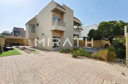Villa - 5 Bedrooms - 5 Bathrooms for rent in Umm Suqeim 1 Villas - Umm Suqeim 1 - Umm Suqeim - Dubai