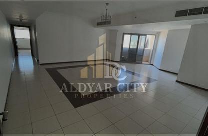 Apartment - 1 Bedroom - 2 Bathrooms for rent in Al Rashidiya Towers - Ajman Downtown - Ajman