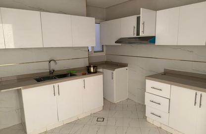 Apartment - 3 Bedrooms - 3 Bathrooms for rent in Al Mowaihat 3 - Al Mowaihat - Ajman Apartment - 3 Bedrooms - 3 Bathrooms for rent in Al Mowaihat 3 - Al Mowaihat - Ajman