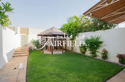 تاون هاوس - 2 غرف نوم - 3 حمامات للبيع في الينابيع 3 - الينابيع - دبي