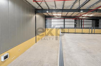 Warehouse - Studio - 2 for rent in Light Industrial Units - Dubai Silicon Oasis - Dubai