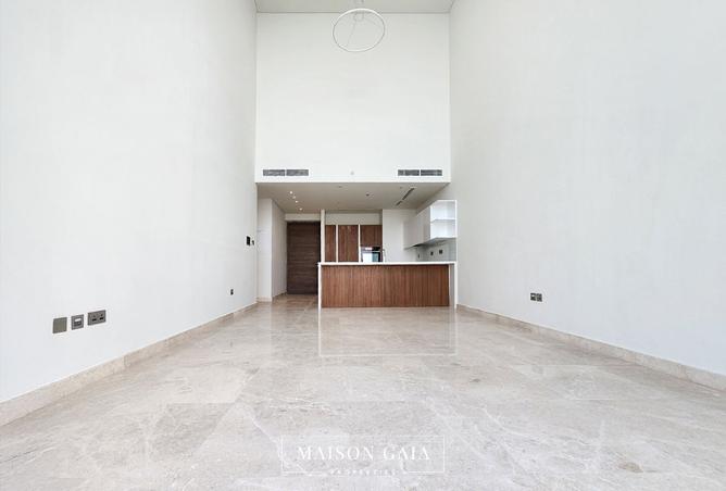 Sea View | High Ceiling | Luxury 2BR+Maids