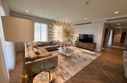 Villa - 4 Bedrooms - 5 Bathrooms for sale in Sur La Mer 2 - Sur La Mer - Jumeirah 1 - Jumeirah - Dubai Villa - 4 Bedrooms - 5 Bathrooms for sale in Sur La Mer 2 - Sur La Mer - Jumeirah 1 - Jumeirah - Dubai