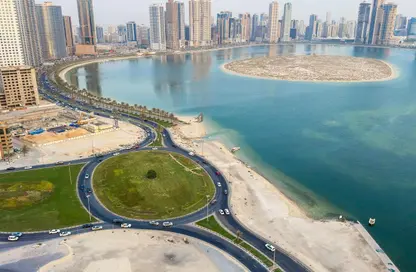 Apartment - 3 Bedrooms - 3 Bathrooms for rent in Beach Tower 1 - Al Khan Lagoon - Al Khan - Sharjah