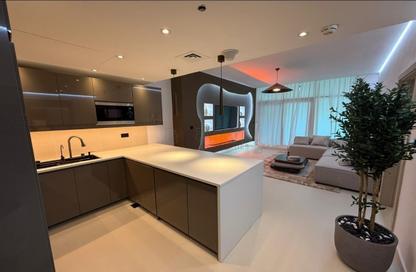 Apartment - 1 - 2 for sale in Bay's Edge - Business Bay - Dubai