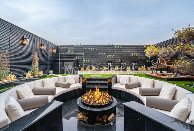 Upgraded | Decorated | Fireplace | The Best Villa