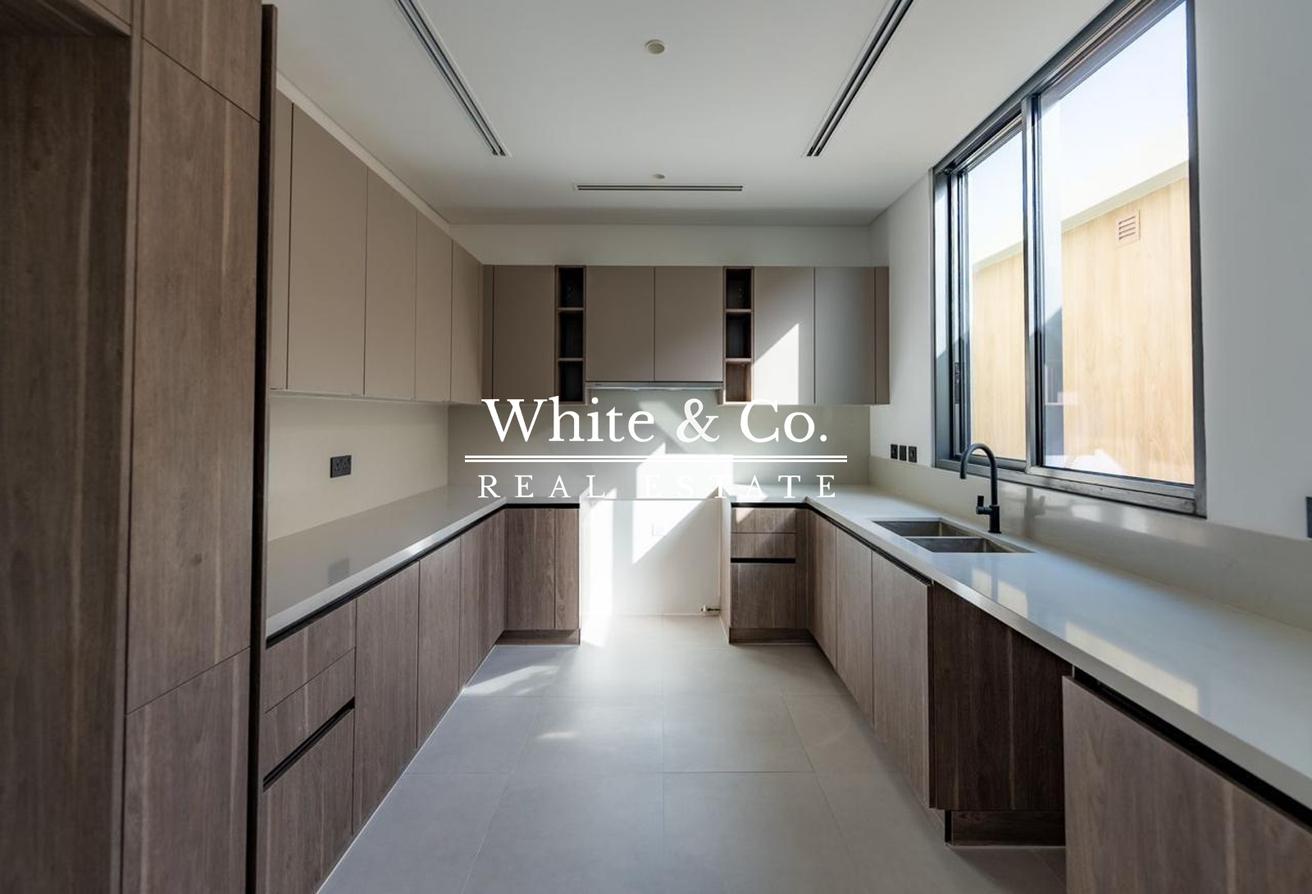 Park Backing | Corner Plot | PV Villa photo 5
