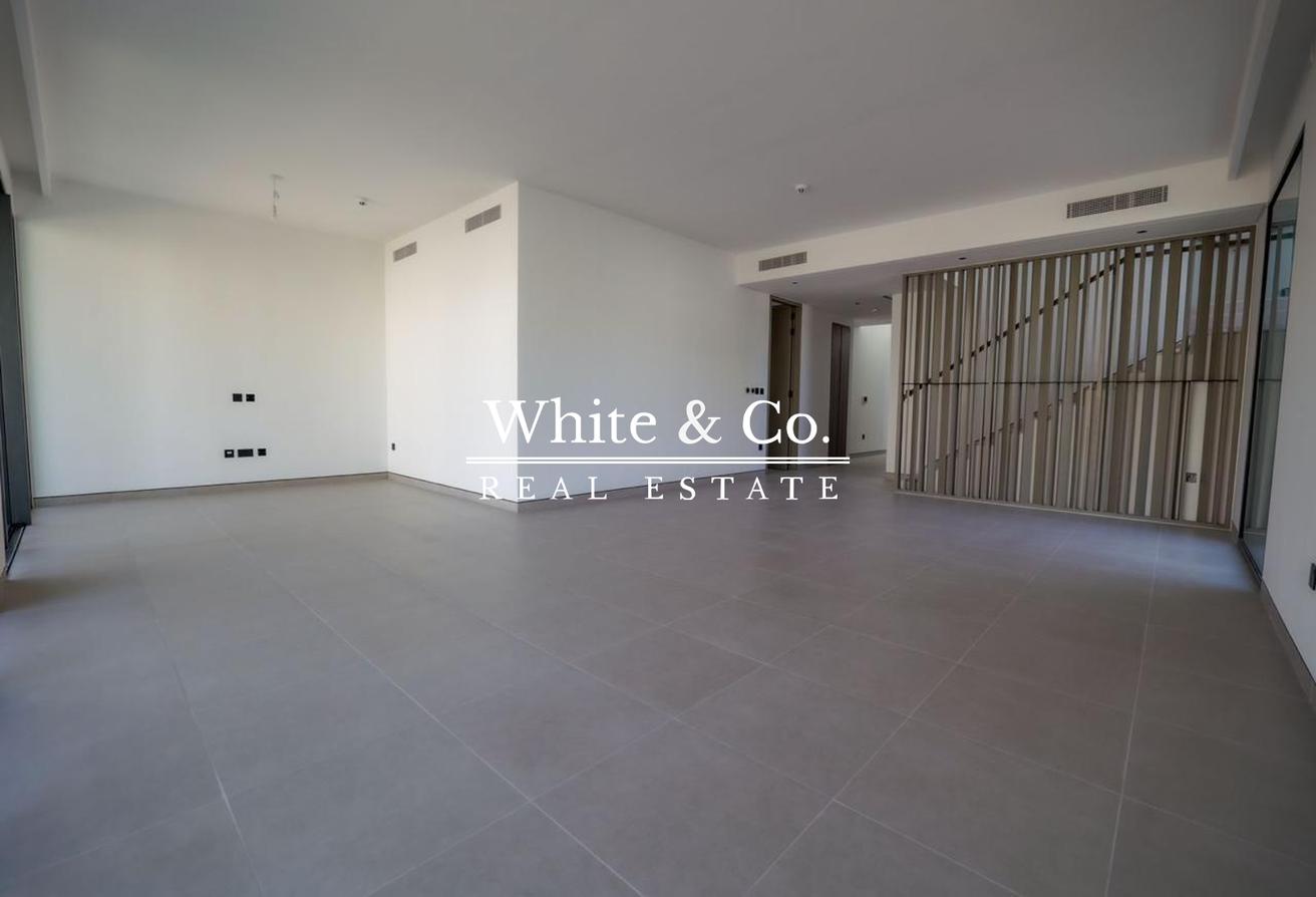 Park Backing | Corner Plot | PV Villa photo 3