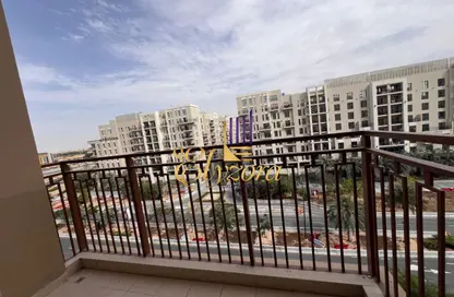 Apartment - 3 Bedrooms - 3 Bathrooms for rent in Zahra Breeze Apartments 3B - Zahra Breeze Apartments 3 - Zahra Breeze Apartments - Town Square - Dubai