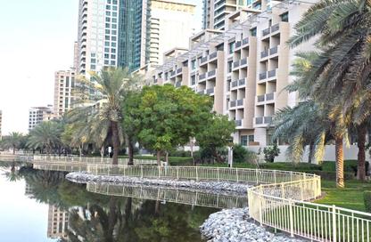 Apartment - 1 Bedroom - 2 Bathrooms for rent in The Links Canal Apartments - The Links - The Views - Dubai