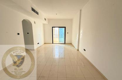 Apartment - 1 Bedroom - 2 Bathrooms for rent in Ameer Bu Khamseen Tower - Al Majaz 3 - Al Majaz - Sharjah