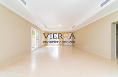 Villa - 4 - 5 for rent in Semmer Villas - Dubai Silicon Oasis - Dubai Villa - 4 - 5 for rent in Semmer Villas - Dubai Silicon Oasis - Dubai