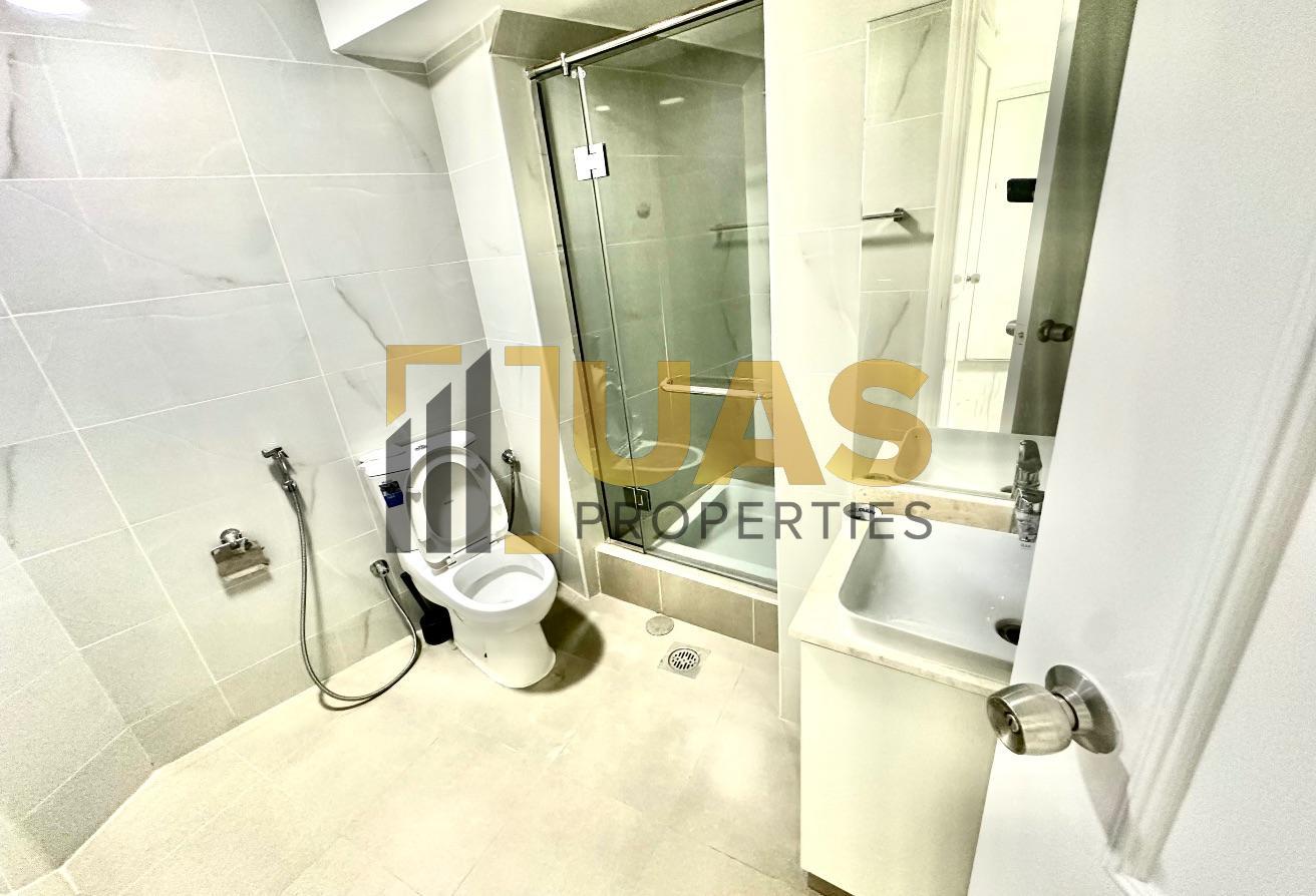 Spacious 4Bhk / Private Pool / Newly Renovated photo 8