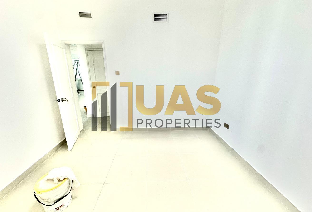 Spacious 4Bhk / Private Pool / Newly Renovated photo 11