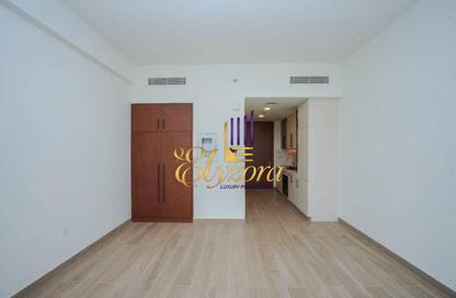 Apartment - Studio - 1 Bathroom for rent in Holland Gardens - Town Square - Dubai