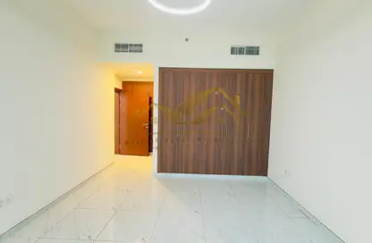 Apartment - 1 Bedroom - 2 Bathrooms for rent in Al Karama Sqaure - Al Karama - Dubai