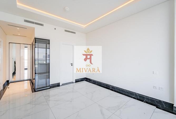 70300279 - Property Image 3