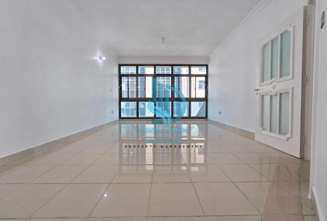 79825280 - Property Main Image