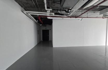 Office Space - 1 Bedroom - 2 Bathrooms for rent in The Regal Tower - Business Bay - Dubai