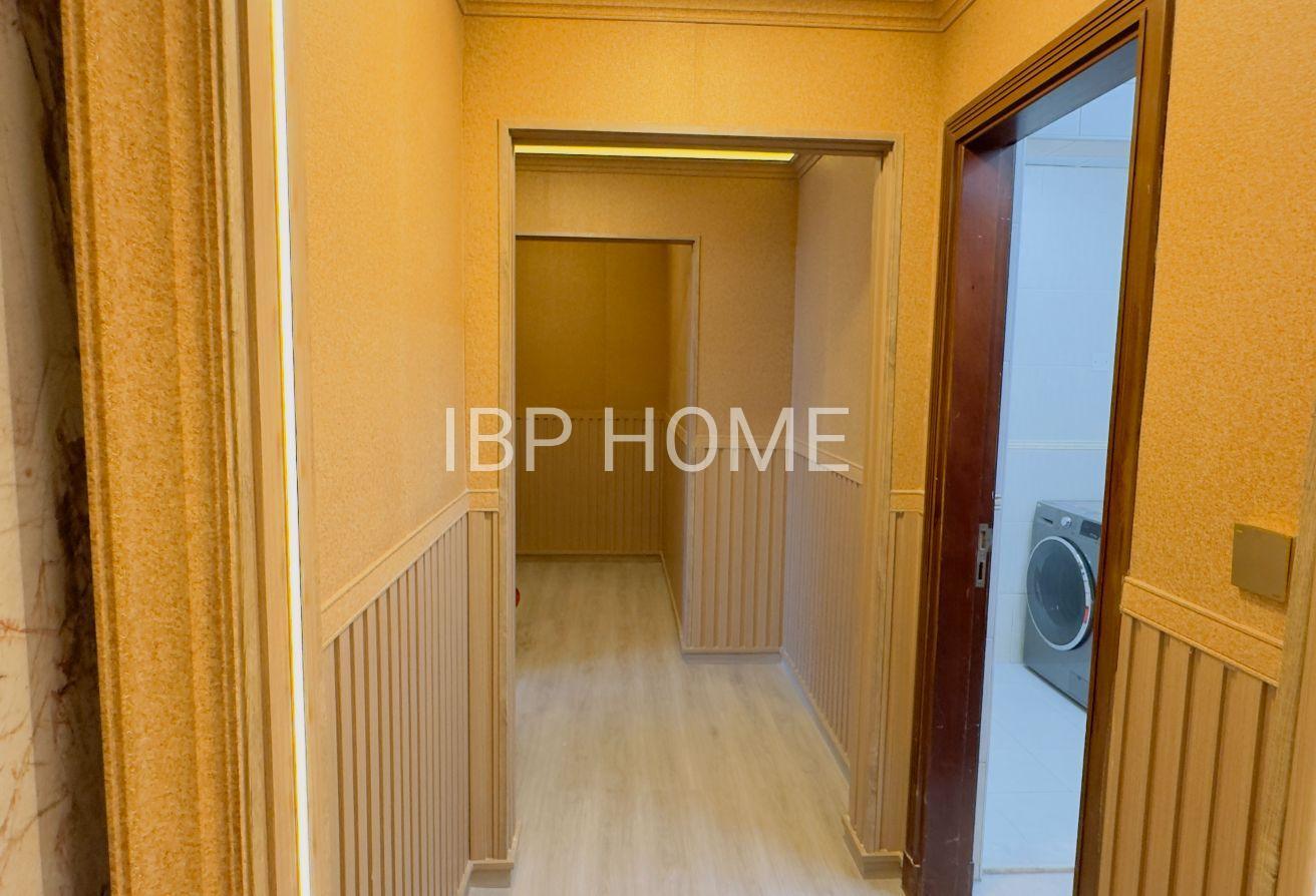 Premium 4BHK + Maid | Furnished |Upgraded | Vacant photo 19