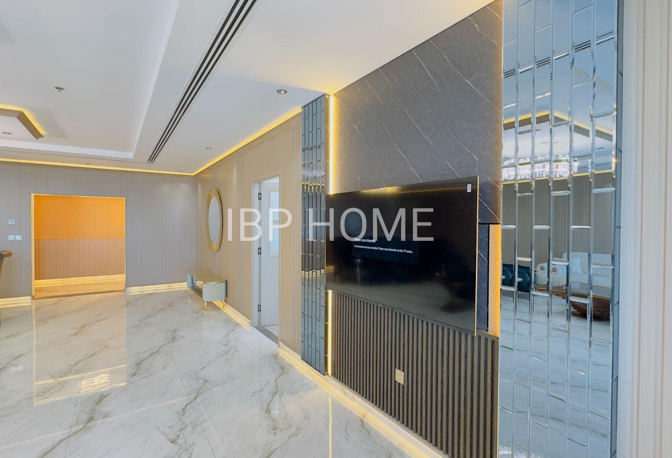 Premium 4BHK + Maid | Furnished |Upgraded | Vacant photo 10