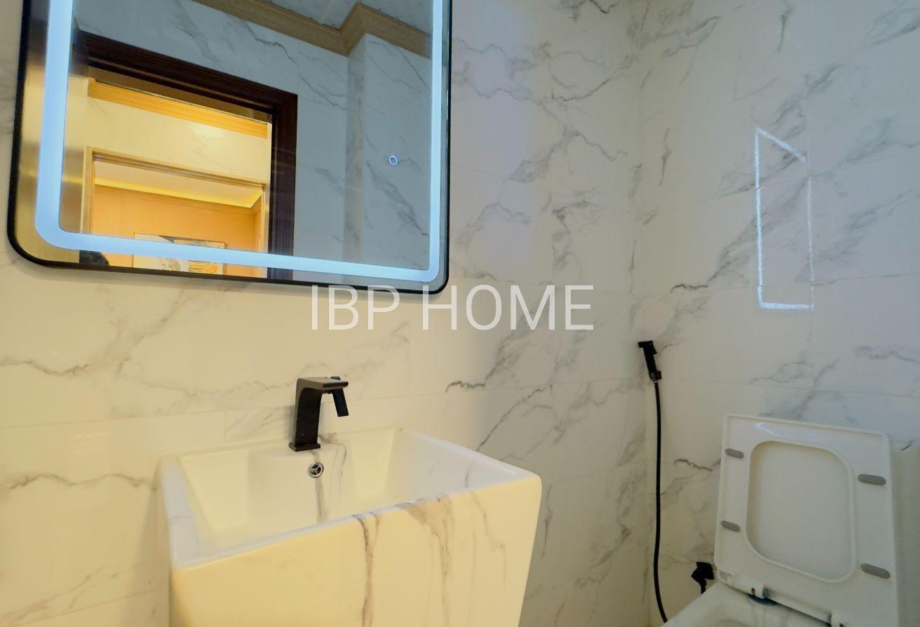 Premium 4BHK + Maid | Furnished |Upgraded | Vacant photo 26