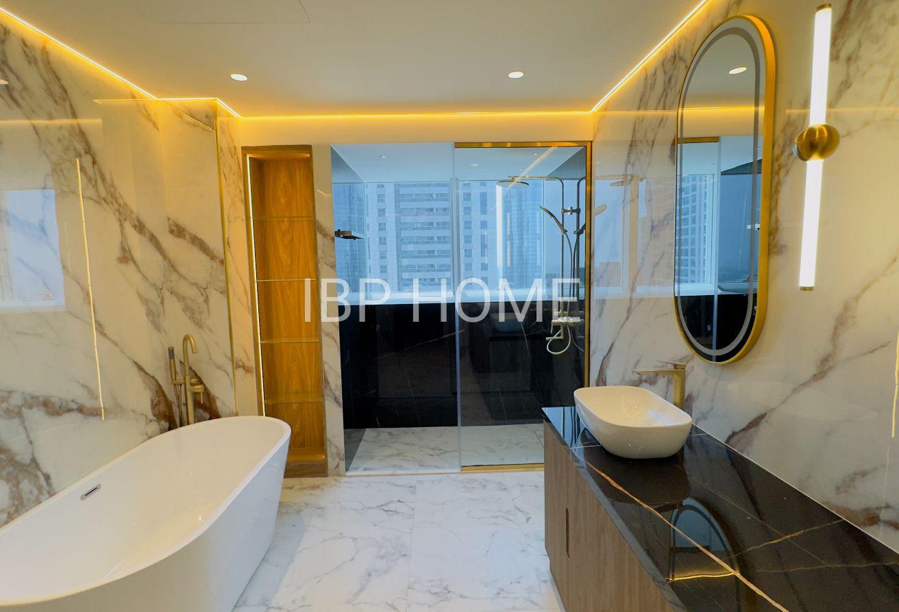 Premium 4BHK + Maid | Furnished |Upgraded | Vacant photo 28