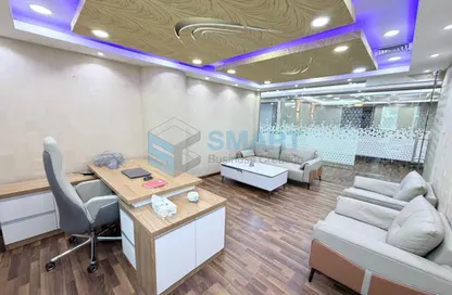 Business Centre - Studio - 3 Bathrooms for rent in Al Muraqqabat - Deira - Dubai