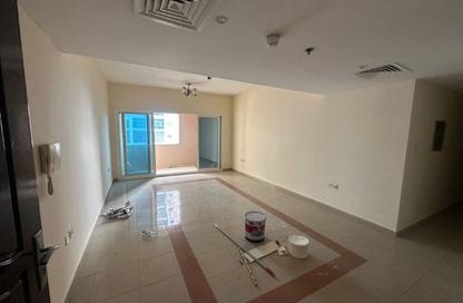 Apartment - 3 Bedrooms - 3 Bathrooms for rent in Al Rashidiya Towers - Al Rashidiya - Ajman Downtown - Ajman