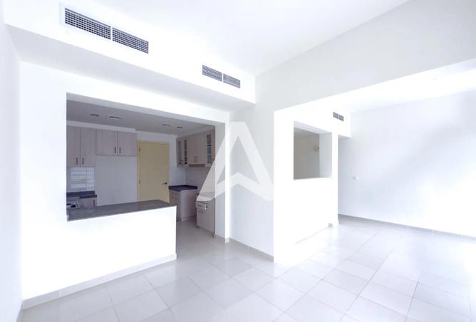 81110187 - Property Image 3