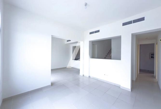 81110187 - Property Image 2