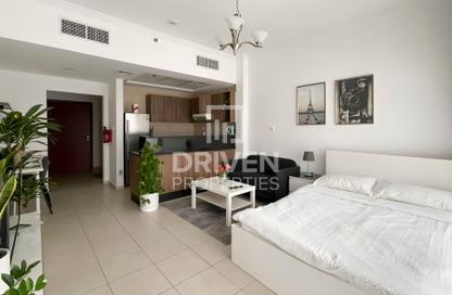 Apartment - Studio - 1 Bathroom for rent in Burj Al Nujoom - Downtown Dubai - Dubai