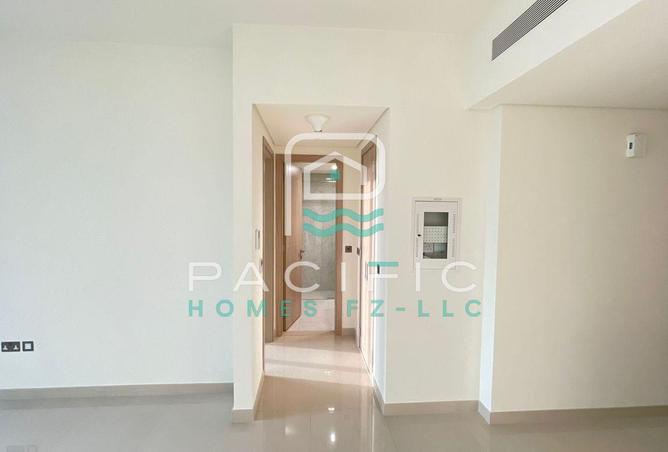 73120731 - Property Image 3