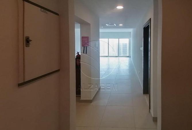 54401908 - Property Image 3