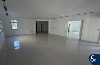 Villa - 5 Bedrooms - 6 Bathrooms for rent in Legacy Small - Legacy - Jumeirah Park - Dubai