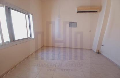 Apartment - Studio - 1 Bathroom for rent in Muwailih Building - Muwaileh - Sharjah