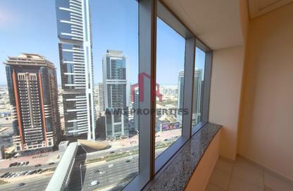 Apartment - 2 Bedrooms - 2 Bathrooms for rent in 21st Century Tower - Sheikh Zayed Road - Dubai