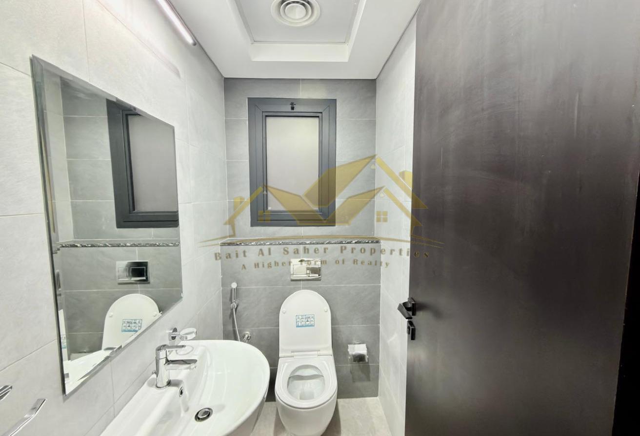 1 BR Apartment in Close To Metro open view photo 4