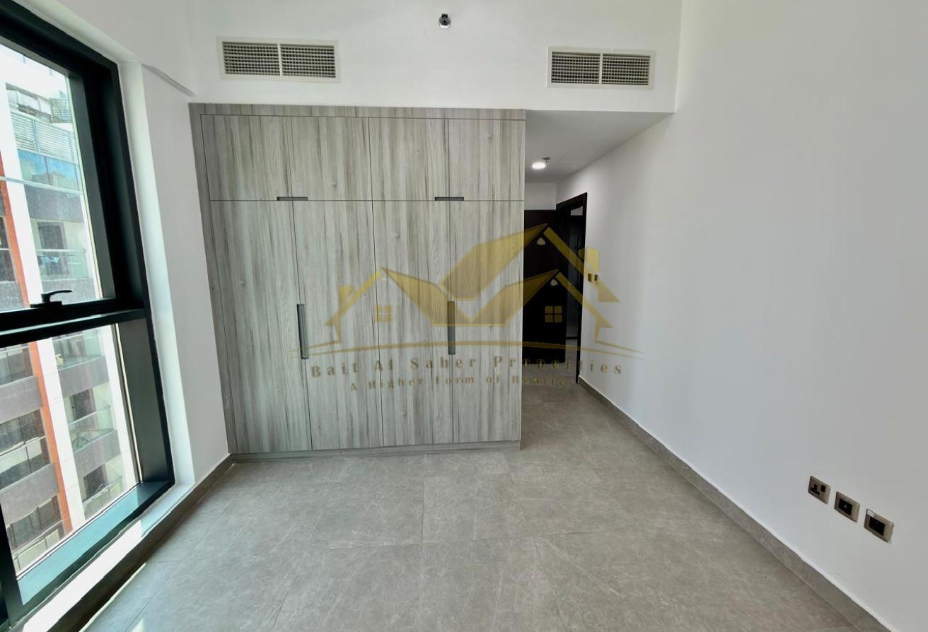 1 BR Apartment in Close To Metro open view photo 5