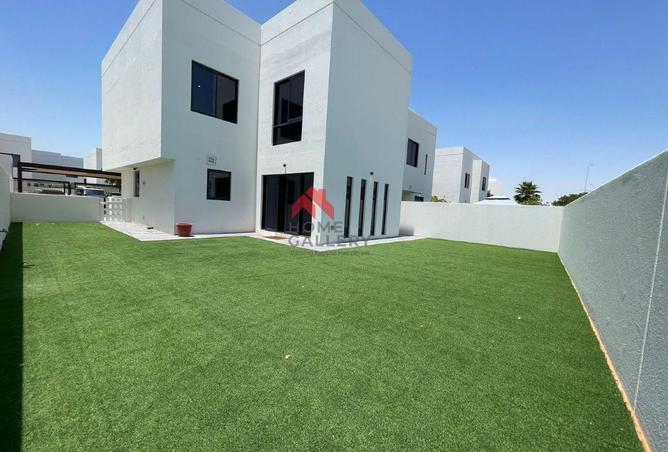Stand Alone 4 BHK Villa |Single Row |Huge Backyard — photo 2