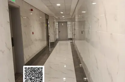 شقة - غرفة نوم - 2 حمامات للايجار في الزاهية - تجارية مويلح - الشارقة