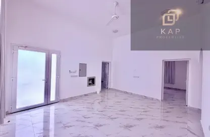 فيلا - 3 غرف نوم - 4 حمامات للايجار في الرفاع - رأس الخيمة