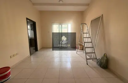 Apartment - 1 Bedroom - 1 Bathroom for rent in Muwaileh 3 Building - Muwaileh - Sharjah