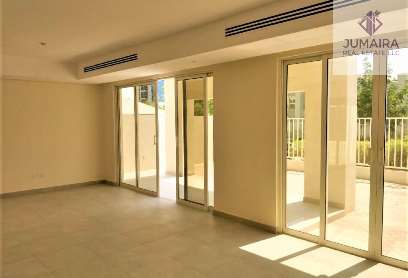 Bermuda Near the Beach Huge 3 BDR + maid