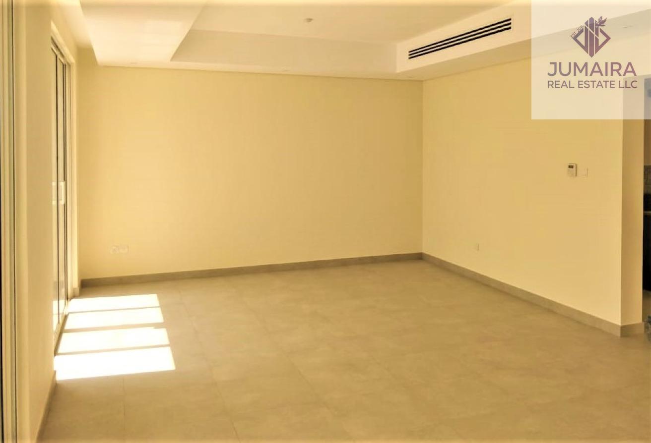 Bermuda Near the Beach Huge 3 BDR + maid