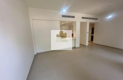Apartment - 2 Bedrooms - 2 Bathrooms for rent in The Gardens Buildings - The Gardens - Dubai