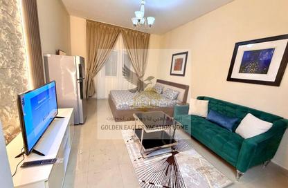 Apartment - Studio - 1 Bathroom for rent in Al Majaz 3 - Al Majaz - Sharjah Apartment - Studio - 1 Bathroom for rent in Al Majaz 3 - Al Majaz - Sharjah