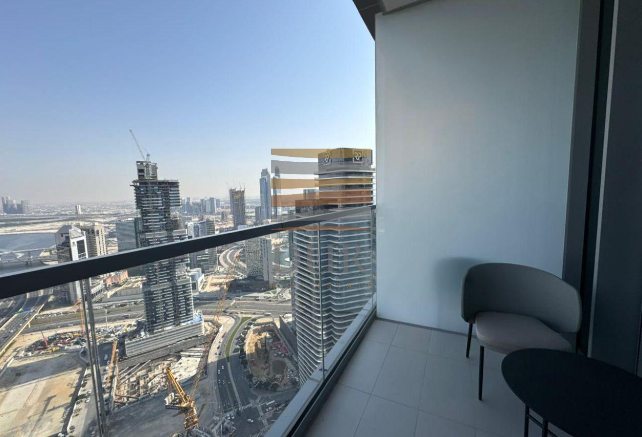 Fully Furnished | Available Now | High Floor photo 5